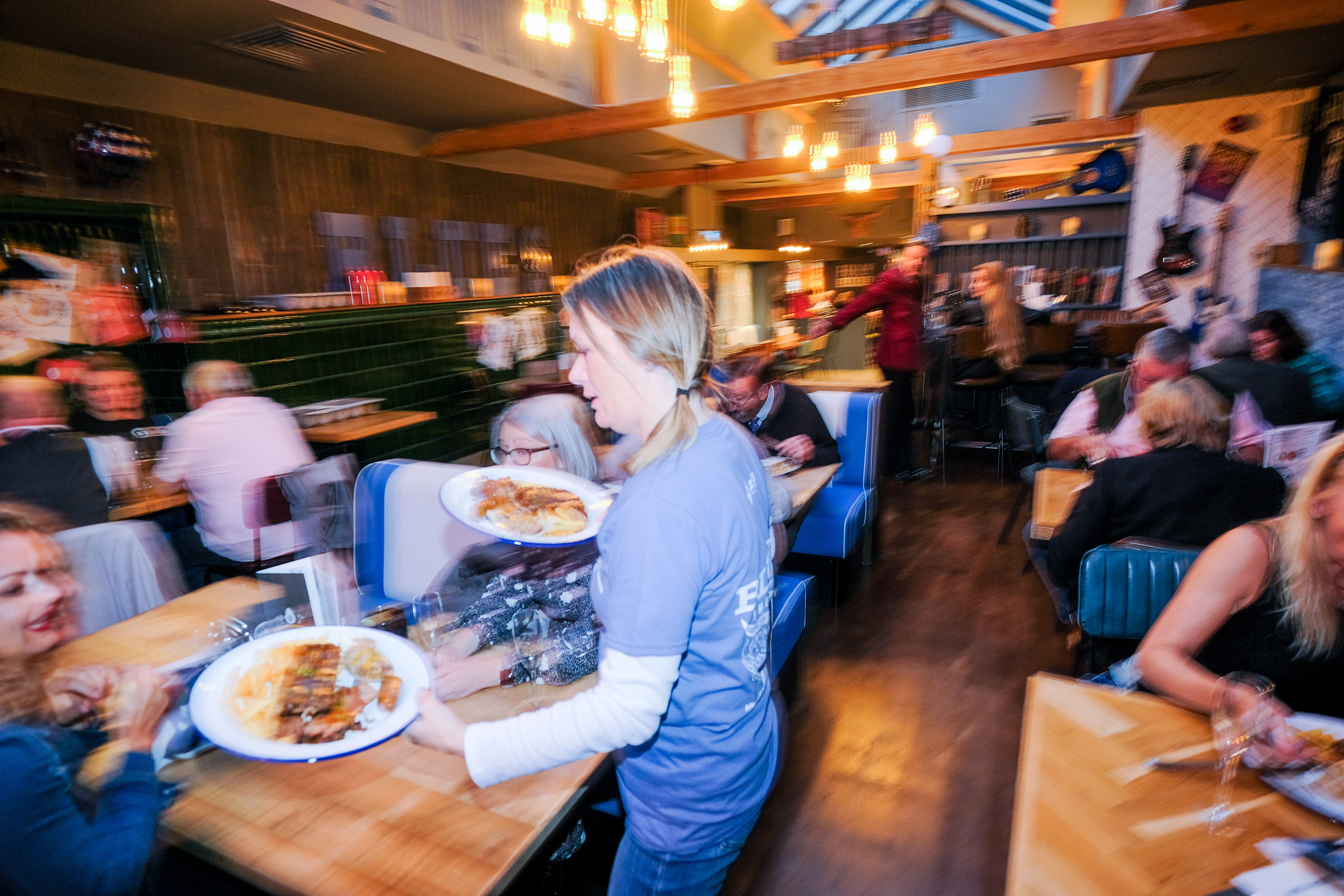 Blues smoke house opens in Newbury<br />
Ref: 40-0721
